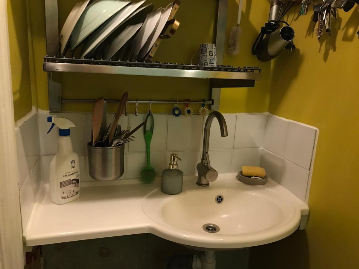 Cozy Condo For Up To 3 Travellers, With Kitchen And Bath Riga Ngoại thất bức ảnh